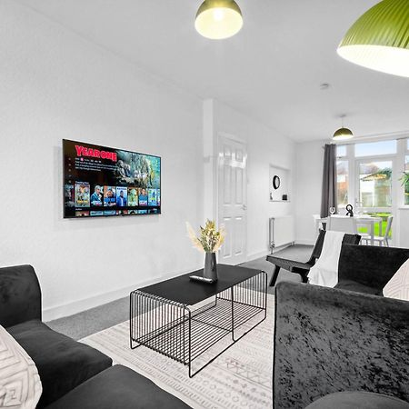 Stylish 3 Bedroom House - Parking - Garden - Great Barr - Netflix - Top Rated -121J Birmingham Exterior photo