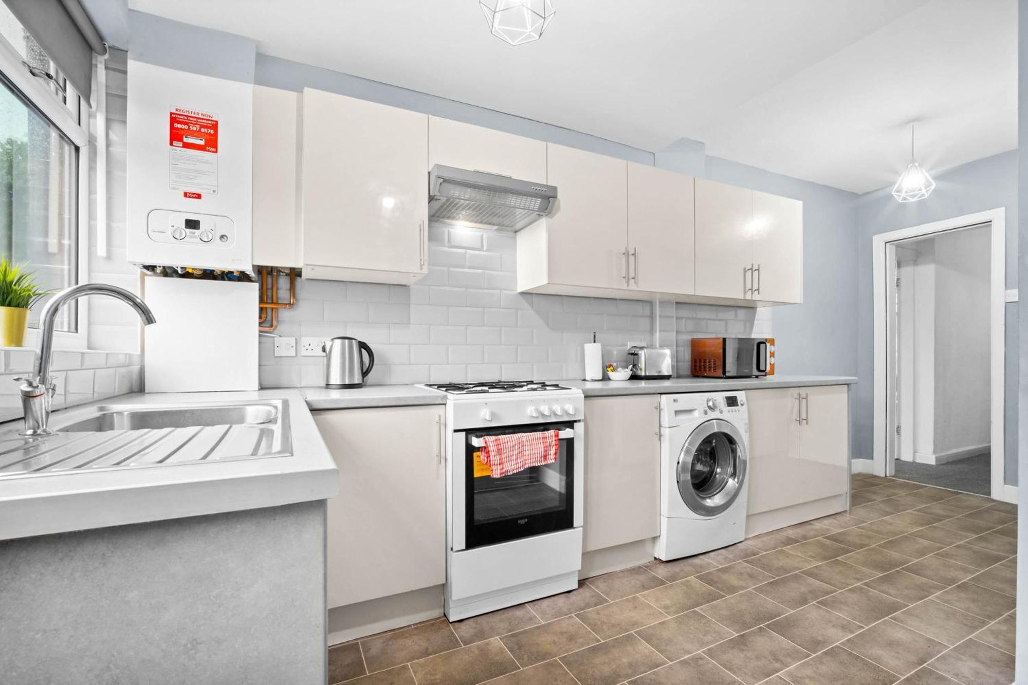 Stylish 3 Bedroom House - Parking - Garden - Great Barr - Netflix - Top Rated -121J Birmingham Exterior photo